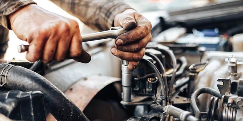 How to Tighten Spark Plug without Torque Wrench