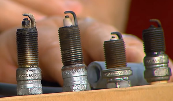 Not-sparking-spark-plugs